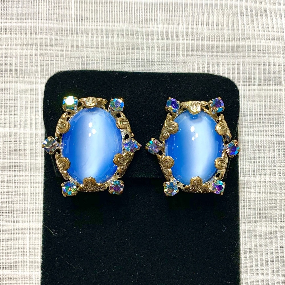 Vintage Oval Blue Moon Glow Cabochon Earrings